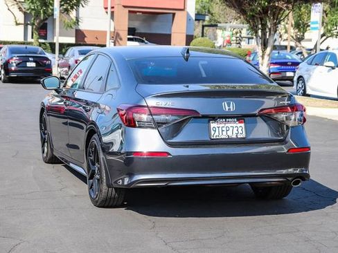 Used 2025 Honda Civic Sport image 13