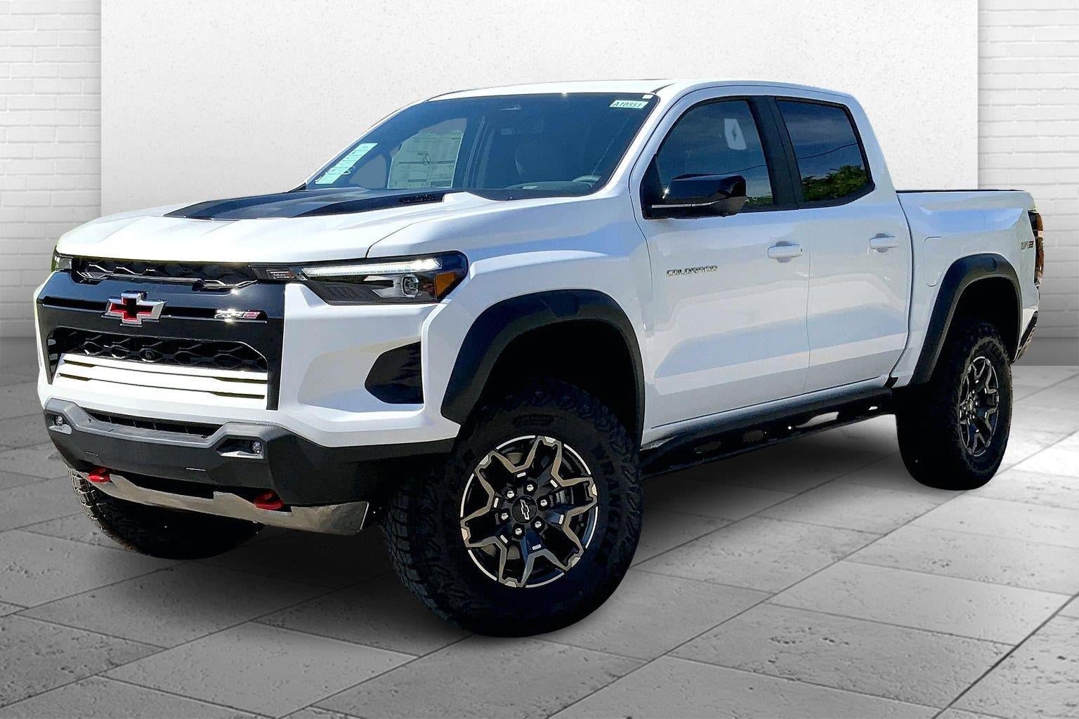 New 2026 Chevrolet Colorado ZR2 w/ Technology Package AWD/4WD image 2