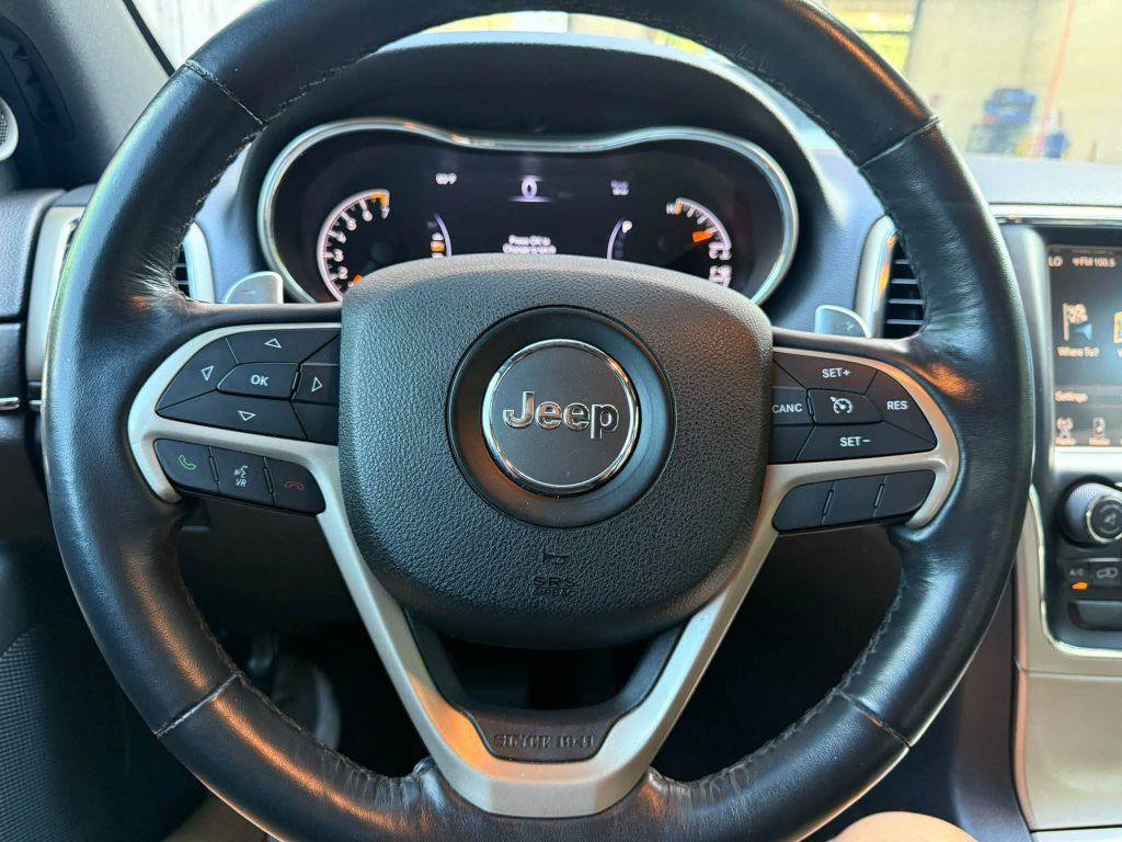 Used 2015 Jeep Grand Cherokee Limited w/ Luxury Group II RWD image 13