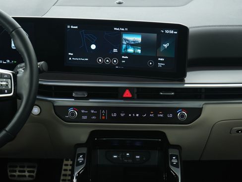 Used 2025 Kia Sorento SX Prestige image 17