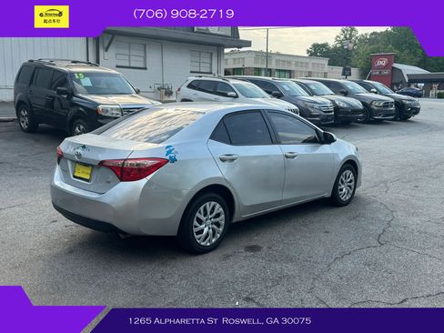 Used 2019 Toyota Corolla LE FWD image 4