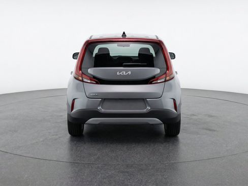 Used 2025 Kia Soul LX w/ LX Technology Package FWD image 7