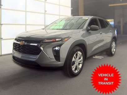 Used 2024 Chevrolet Trax LS w/ Driver Confidence Package