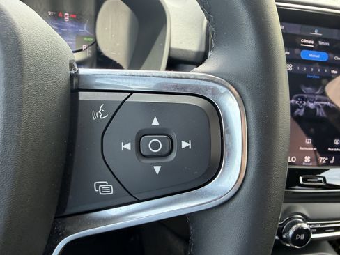 Used 2023 Volvo XC40 Recharge Plus w/ Protection Package Premier AWD/4WD image 30