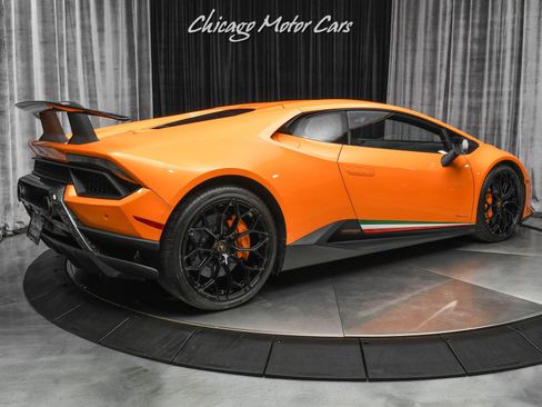 Used 2018 Lamborghini Huracan Performante image 5