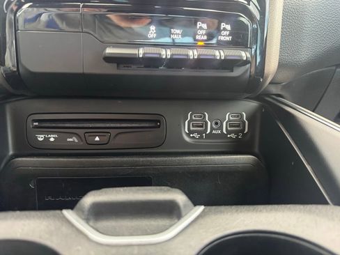 Used 2019 RAM 1500 Laramie image 15