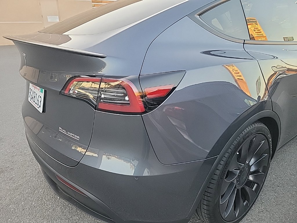Used 2023 Tesla Model Y Performance AWD/4WD image 4