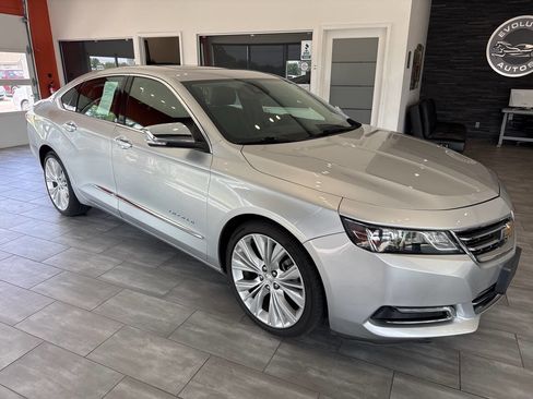 Used 2017 Chevrolet Impala Premier w/ Enhanced Convenience Package FWD image 3