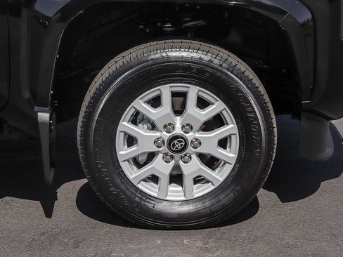 Certified 2026 Toyota Tacoma SR5 AWD/4WD image 11