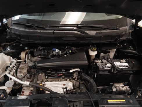 Used 2018 Nissan Rogue SV AWD/4WD image 17