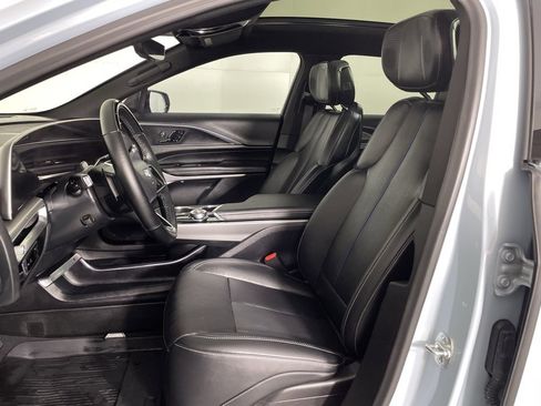 Used 2025 Cadillac Lyriq Sport image 20