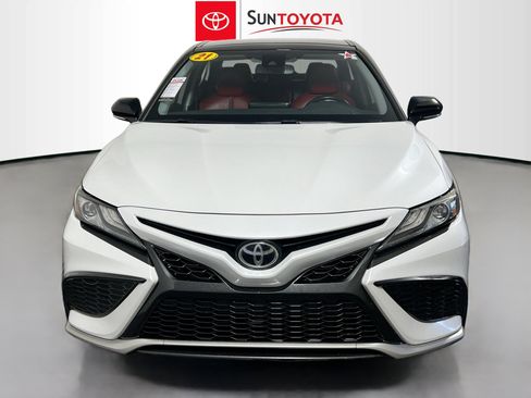 Used 2021 Toyota Camry XSE FWD image 10