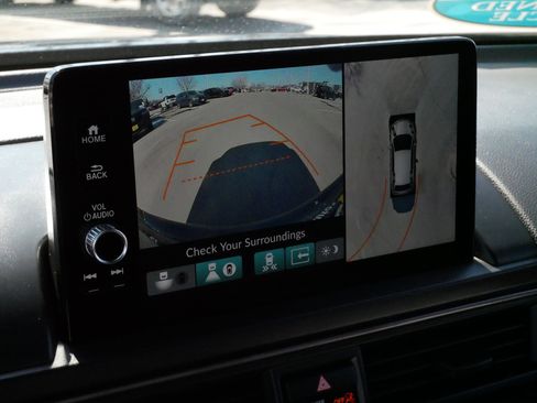 Certified 2025 Honda Pilot TrailSport image 31