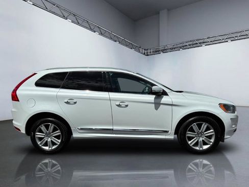 Used 2017 Volvo XC60 T5 Inscription w/ Preferred Option Package AWD/4WD image 3