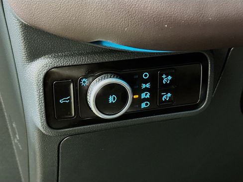 Used 2025 Ford Explorer Platinum w/ LUX Leather Package image 13