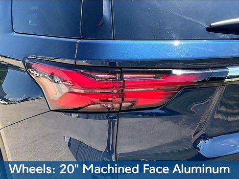Used 2023 Chevrolet Traverse LT w/ LT Premium Package AWD/4WD image 27