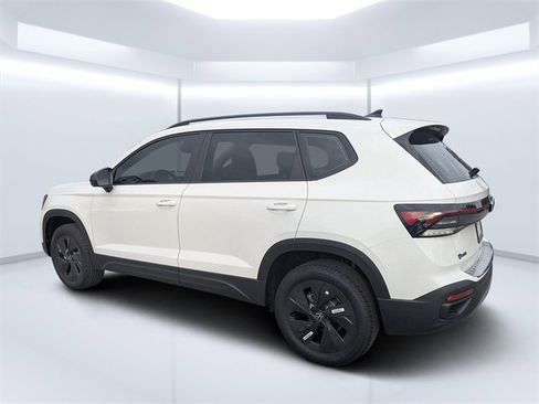 New 2026 Volkswagen Taos S image 5