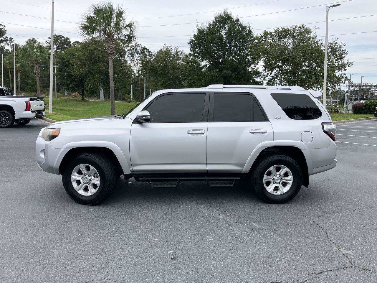 Used 2018 Toyota 4Runner SR5 Premium RWD image 2