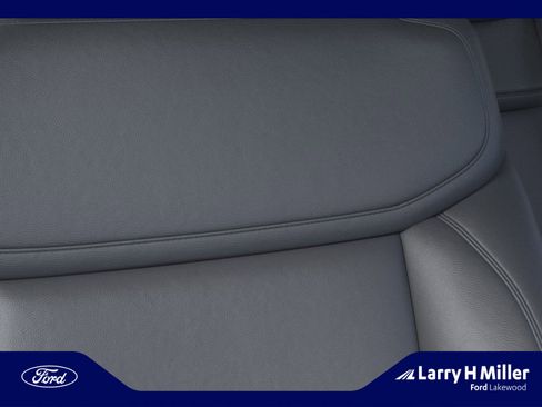 New 2026 Ford Expedition Active AWD/4WD image 16