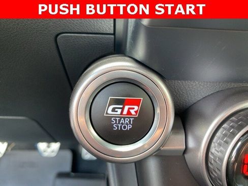 New 2025 Toyota GR86 Premium image 5