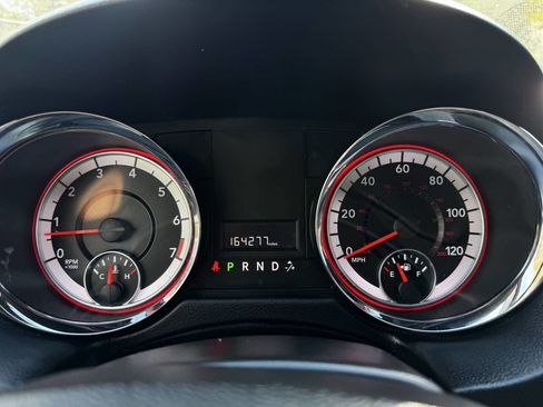 Used 2020 Dodge Grand Caravan SXT image 20