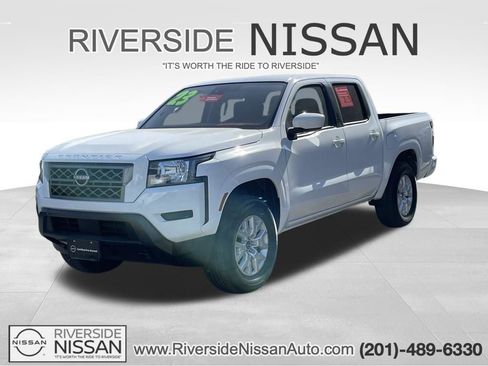 Certified 2023 Nissan Frontier SV AWD/4WD image 1