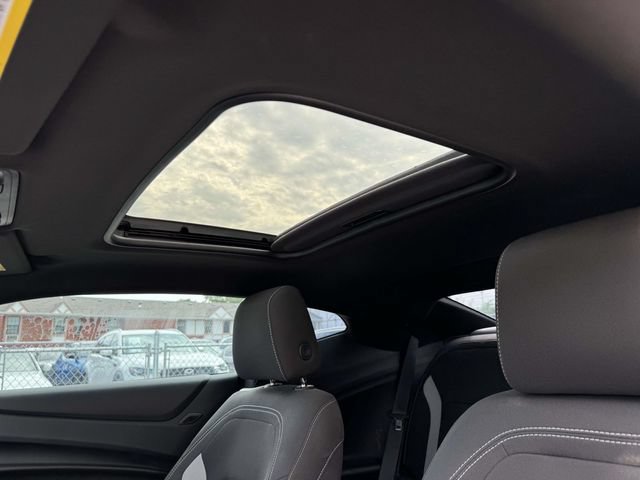 Used 2023 Chevrolet Camaro LT RWD image 25