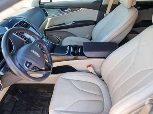 Used 2018 Lincoln MKX Select w/ Select Plus Package image 9