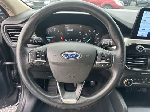 Used 2020 Ford Escape SE image 13