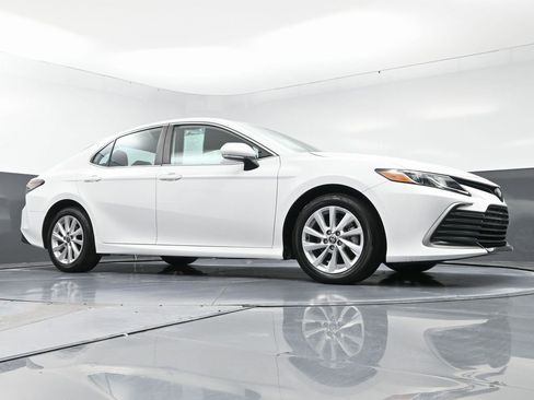 Used 2023 Toyota Camry LE image 46