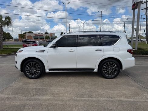 Used 2023 Nissan Armada Platinum w/ Captain's Chairs Package AWD/4WD image 2