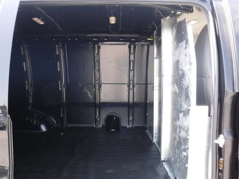 Used 2021 Chevrolet Express 2500 w/ Driver Convenience Package RWD image 9