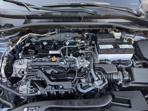 Used 2025 Toyota Corolla Cross LE image 33