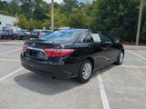 Used 2017 Toyota Camry LE image 5