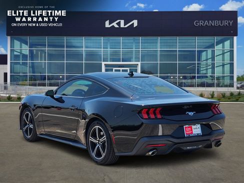Used 2024 Ford Mustang Coupe RWD image 4