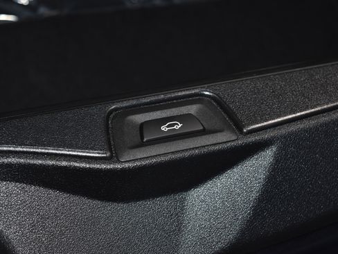 New 2026 BMW X5 xDrive40i w/ Executive Package image 32