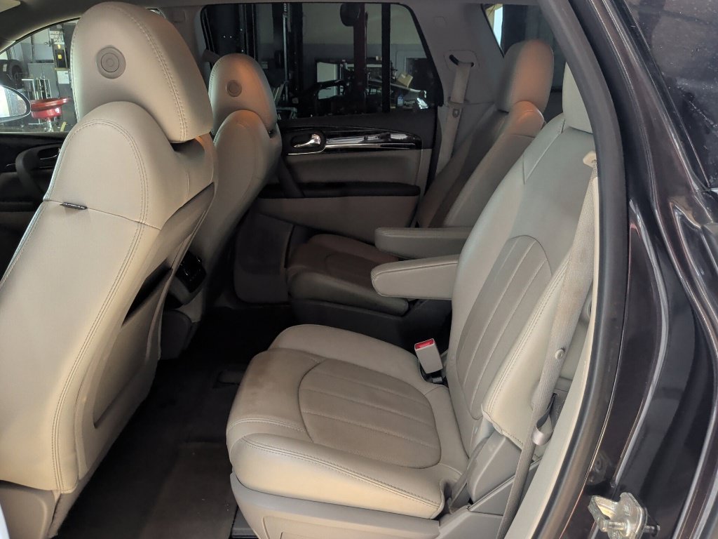 Used 2017 Buick Enclave Leather w/ Trailering Package FWD image 11