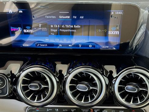 New 2025 Mercedes-Benz GLA 250 image 14