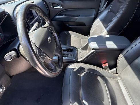 Used 2022 Chevrolet Colorado Z71 AWD/4WD image 18
