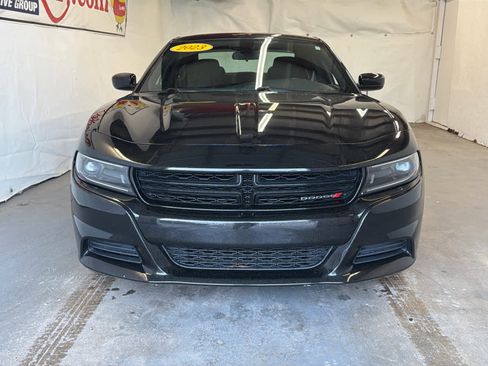 Used 2023 Dodge Charger SXT image 3