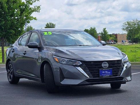 Used 2024 Nissan Sentra SV FWD image 4