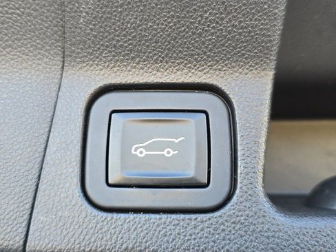 Used 2017 GMC Acadia SLT image 31