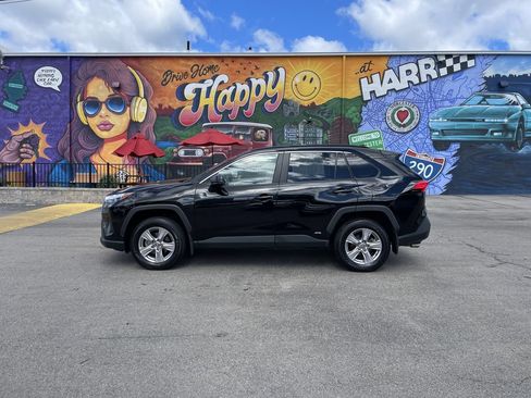 Certified 2025 Toyota RAV4 LE AWD/4WD image 2