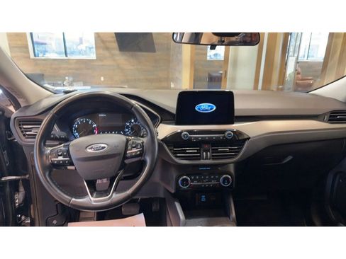 Used 2022 Ford Escape SEL image 12