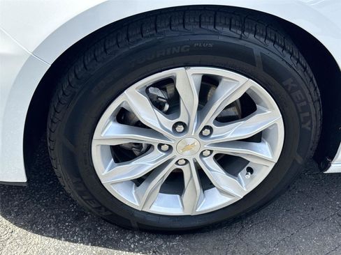 Used 2025 Chevrolet Malibu LT FWD image 30