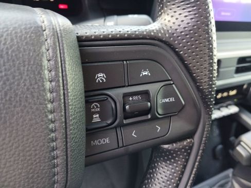 Used 2025 Toyota Tacoma SR image 33