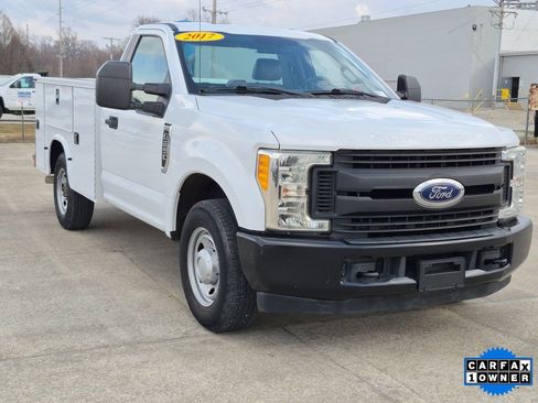 Used 2017 Ford F250 XL image 1