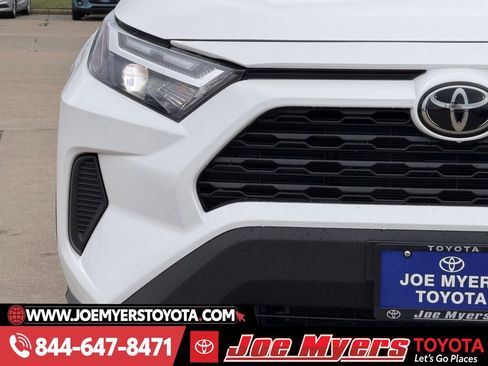 Used 2024 Toyota RAV4 LE image 5