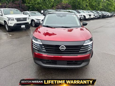 Used 2025 Nissan Kicks SV w/ Illumination Package AWD/4WD image 10