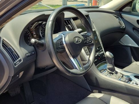 Used 2021 INFINITI Q50 Luxe w/ Seat & Sound Package RWD image 10